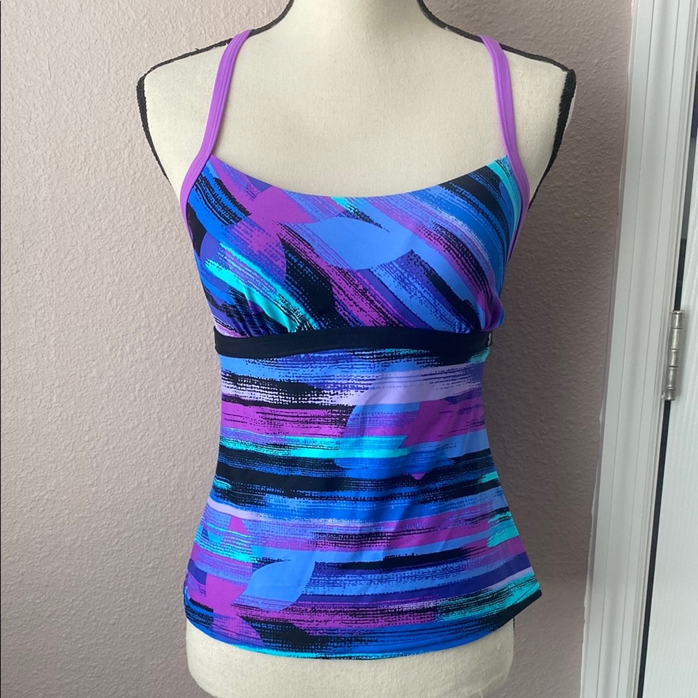 ZeroXposur Blue and Purple Fitted Sleeveless Swim Tankini Top